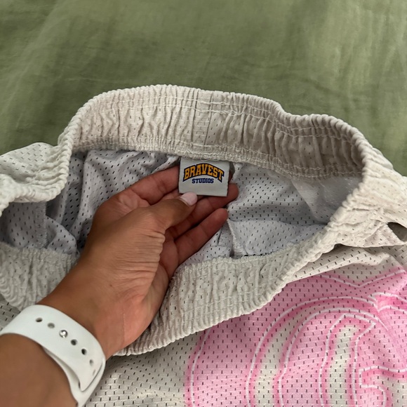 Bravest studios shorts L - Picture 2 of 4